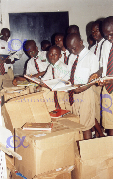 KSS book donation ceremony